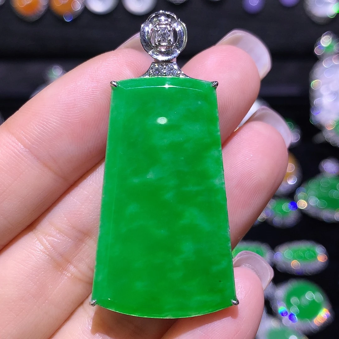 翡翠18K金镶嵌颈饰高冰满绿毛衣链