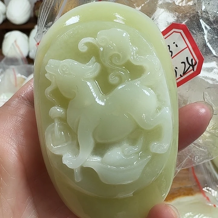 诚***8砖雕石头手把件不退不换