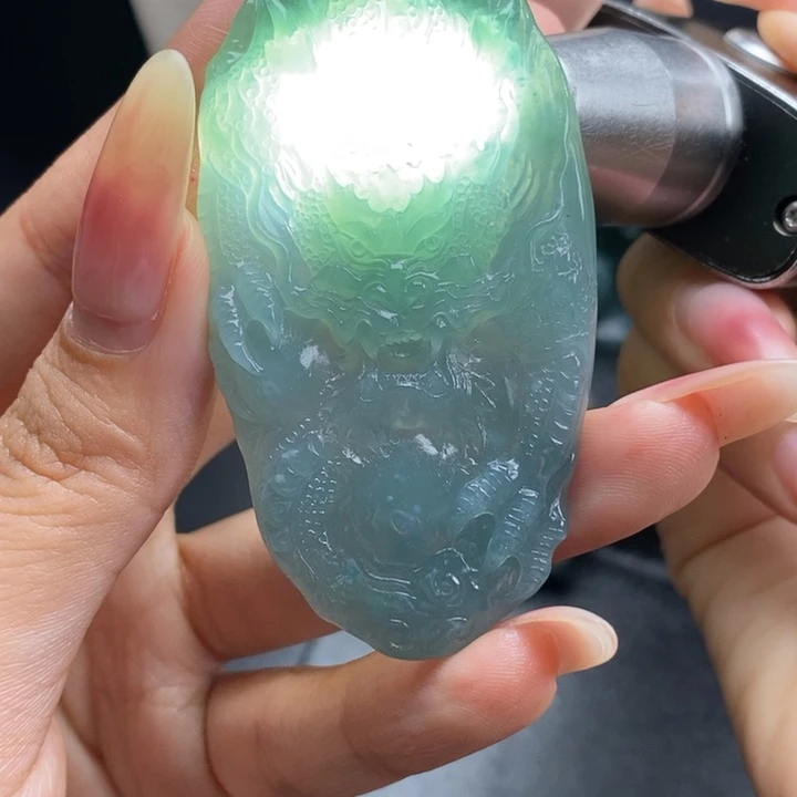 定制翡翠未镶嵌龙牌