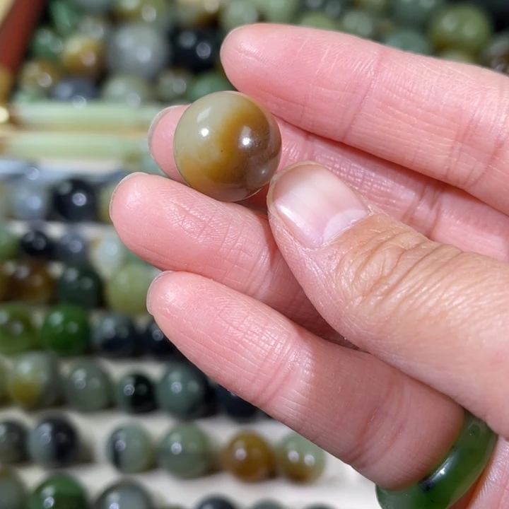 和田玉（糖玉）未镶嵌珠宝半成品16