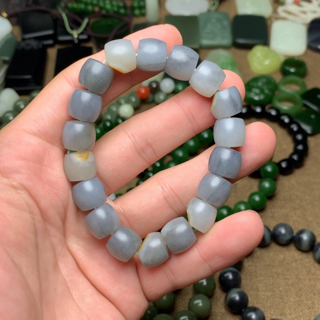 手链未镶嵌和田玉坐****儿