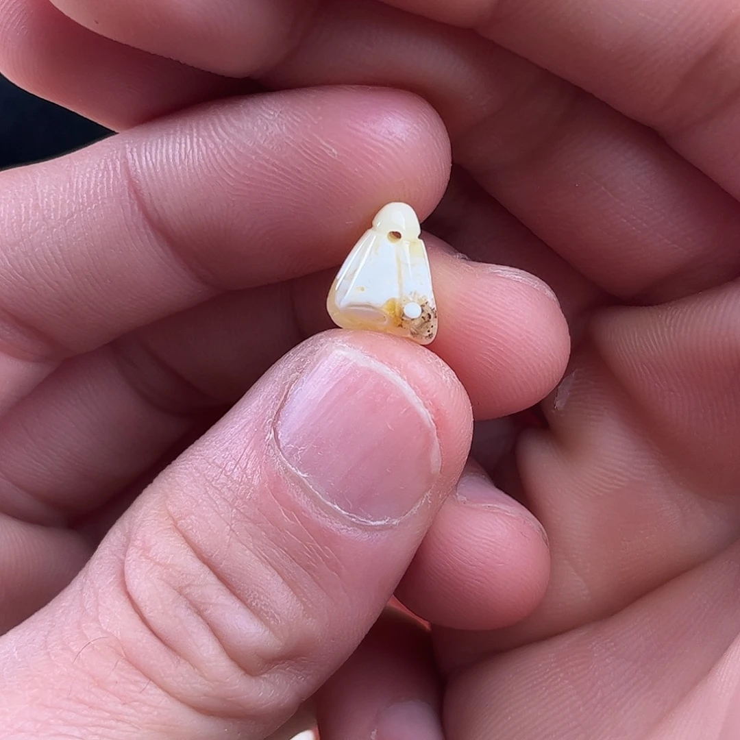 蜜蜡未镶嵌珠宝奇石