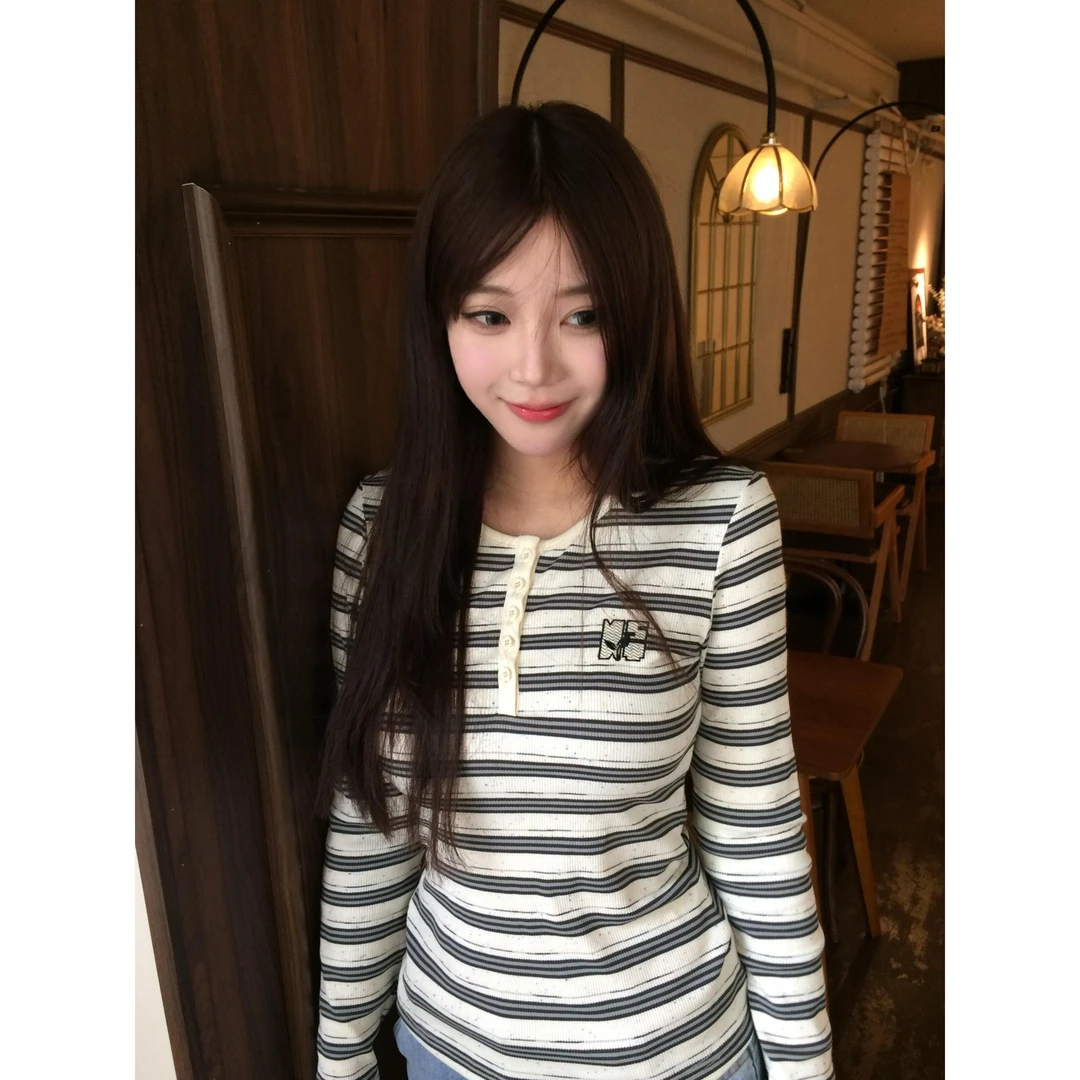韩系复古条纹长袖T恤女早秋季修身亨利领显瘦打底衫辣妹内搭上衣