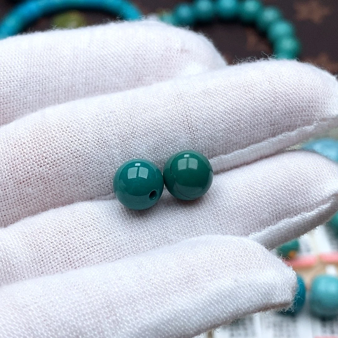 崔***亮绿松石未镶嵌珠宝奇石