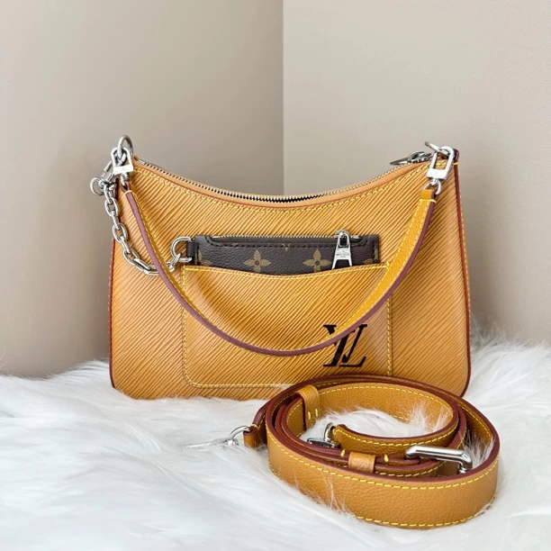 95新 LouisVuitton/路易威登 LV Marelle 腋下单肩包焦糖黄色