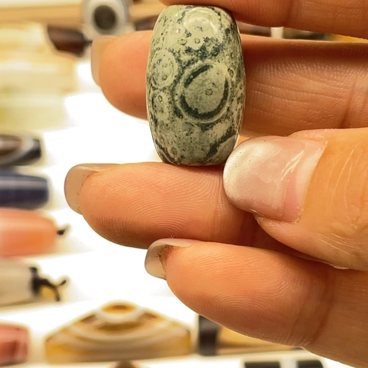 玛瑙/玉髓合金颈饰