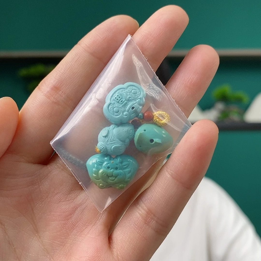 绿松石未镶嵌珠宝奇石