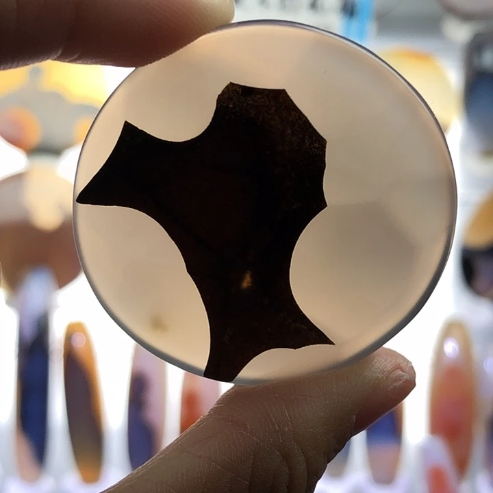 查罗石未镶嵌珠宝半成品100