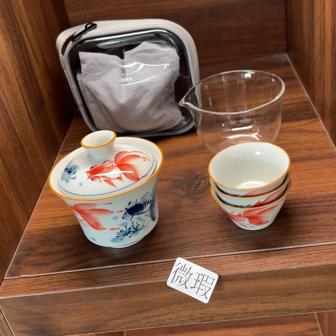 釉下手绘茶具微瑕