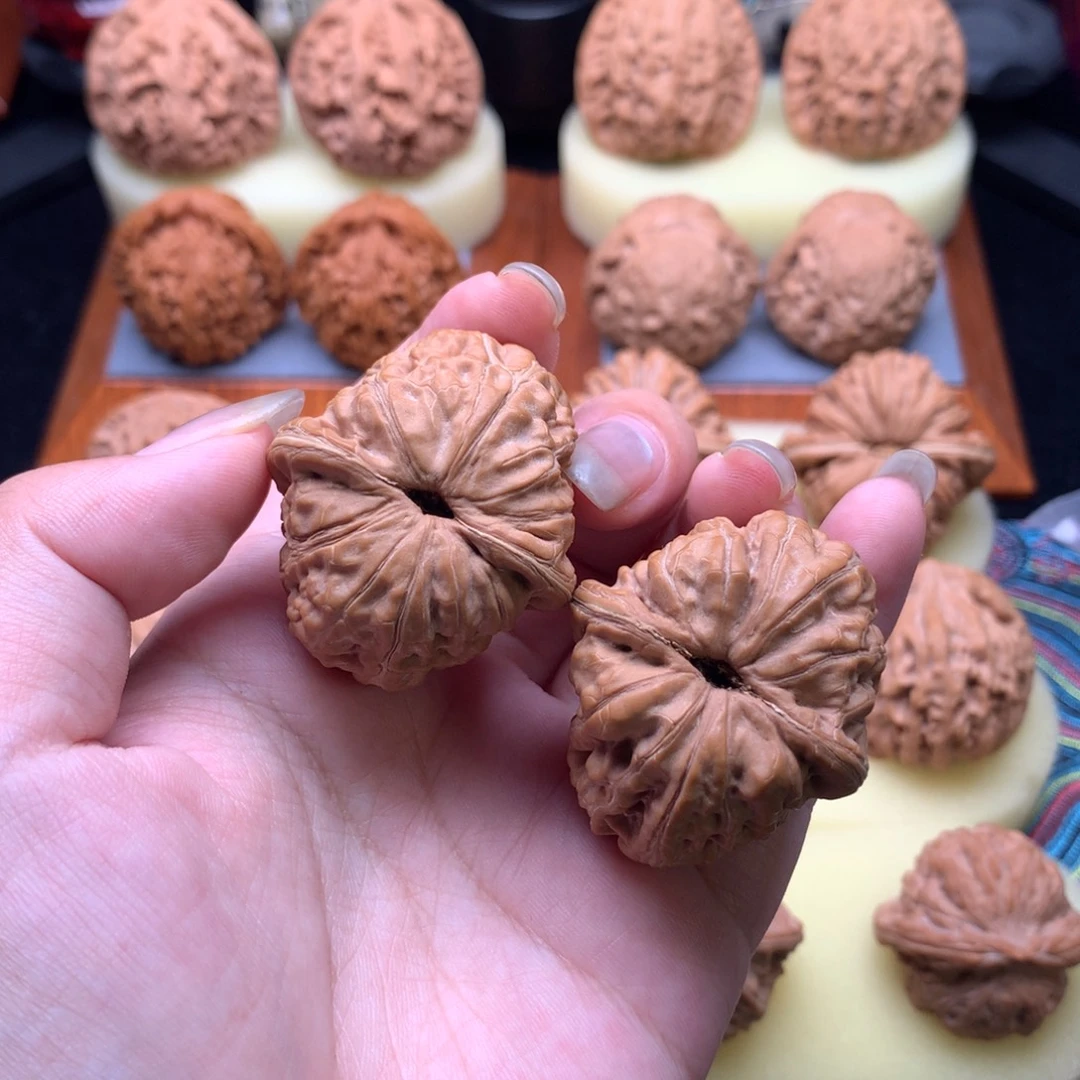 钢***镚吊坠文玩核桃平谷元宝