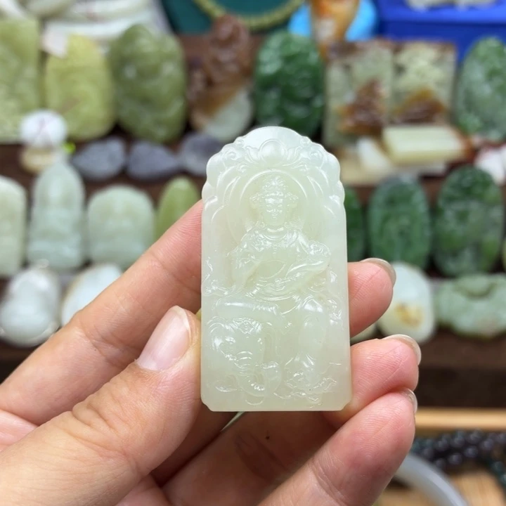 和田玉未镶嵌颈饰