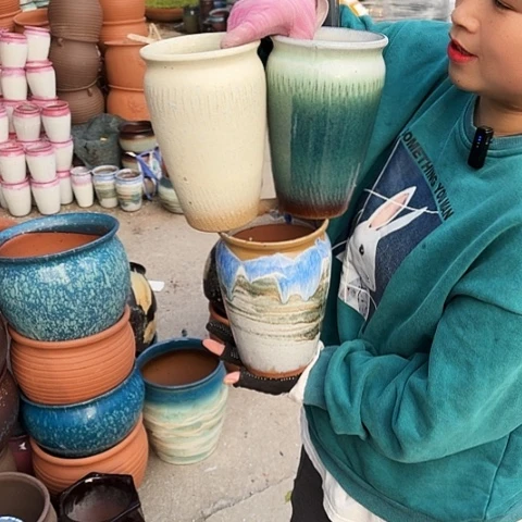 瑕疵三个盆子。