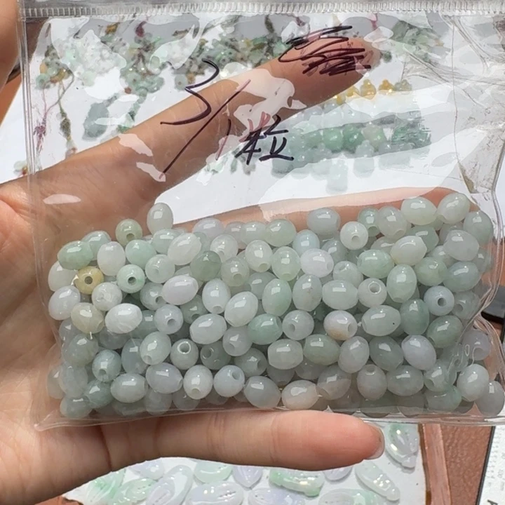 未镶嵌挂件翡翠福利10个，不包邮，拍一单邮费发货
