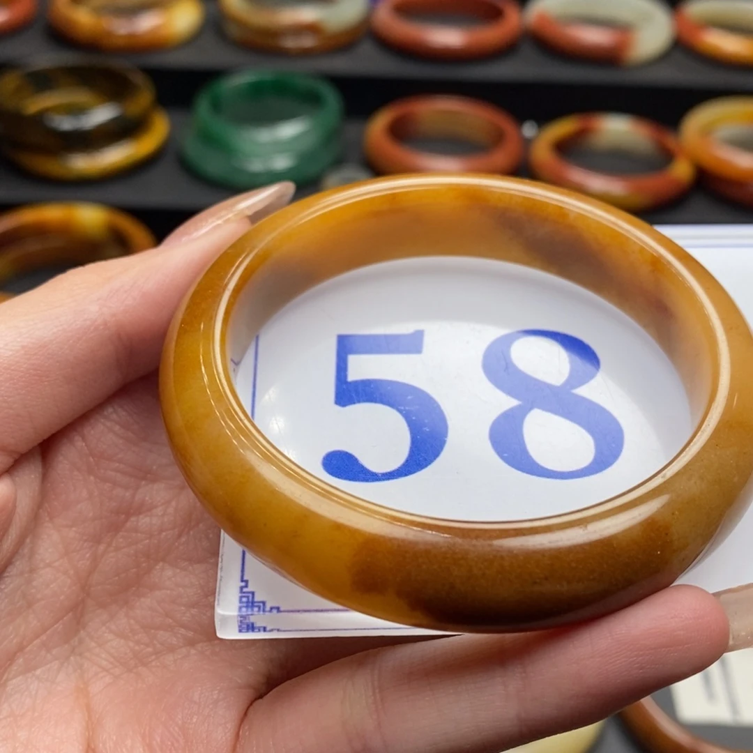 石英质玉（黄龙玉）手镯未镶嵌