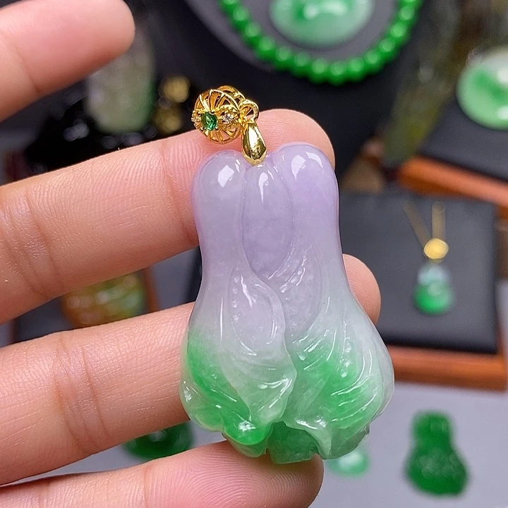 吊坠(赠链)未镶嵌翡翠