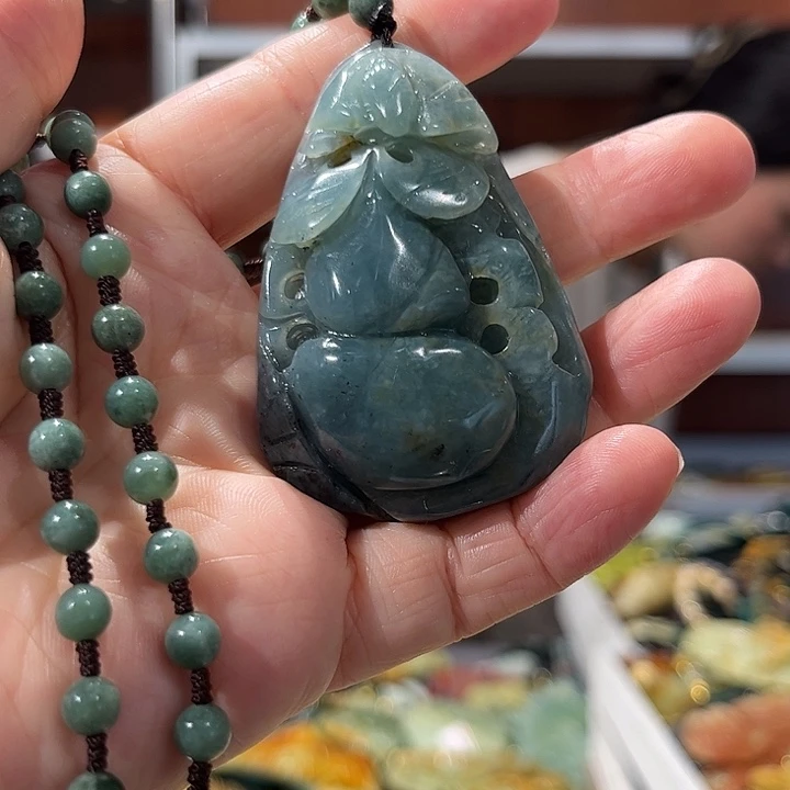 岫玉未镶嵌毛衣链