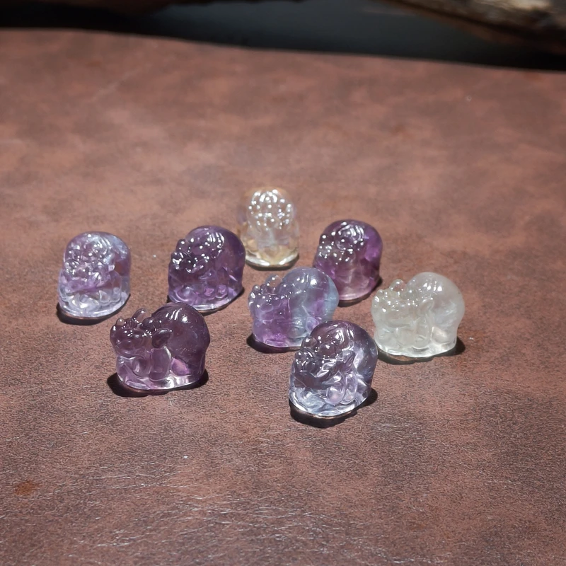 【黑胖珠宝】H0415 彩萤石貔貅 多样性发其一