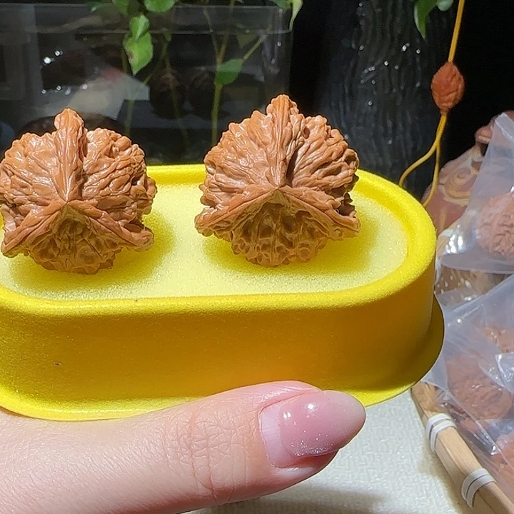 吊坠文玩核桃三棱