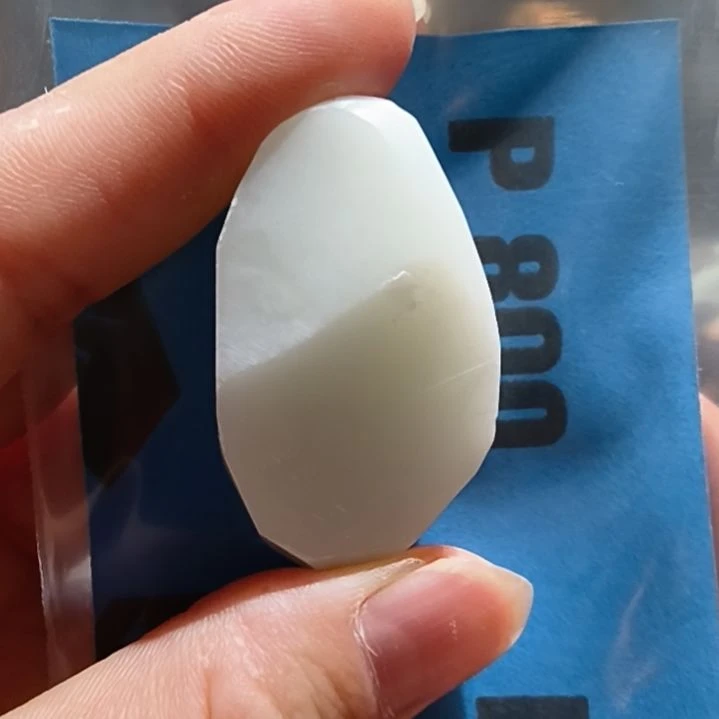 颈饰未镶嵌和田玉（白玉）