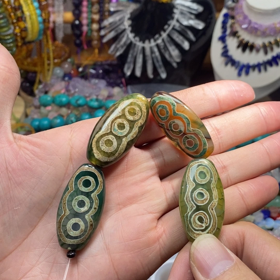 未镶嵌，藏传六眼风化老天珠21×41mm，石英质玉