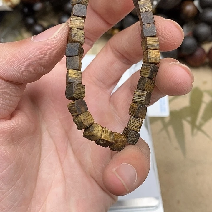 沉香沉香香囊虫漏