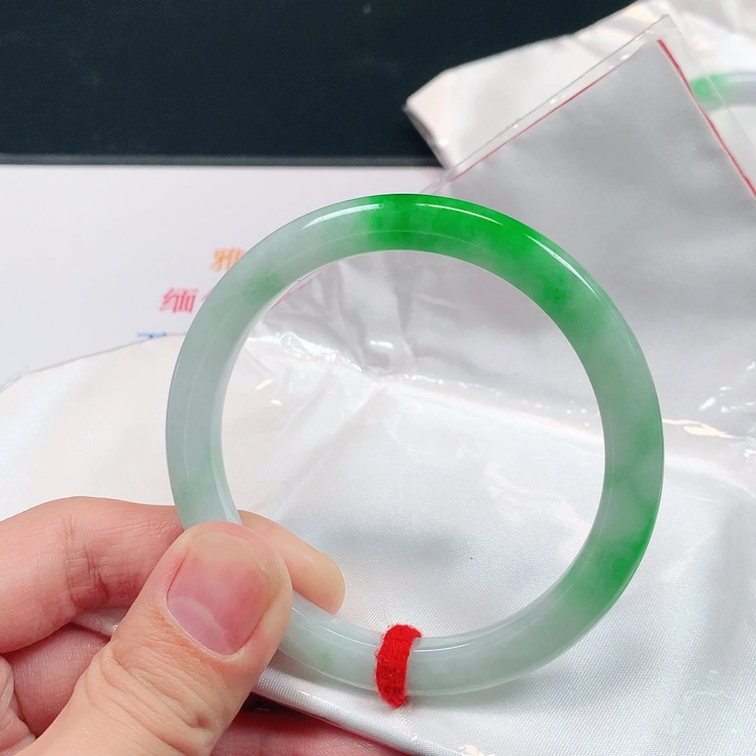 翡翠未镶嵌手镯翡翠1901