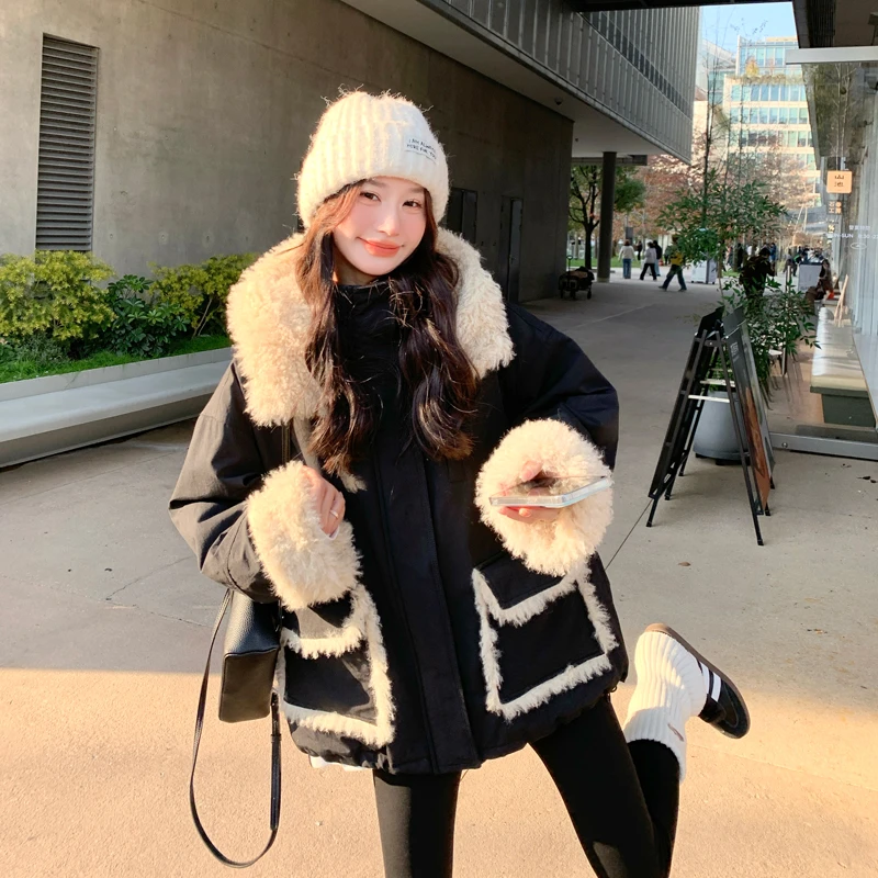 黑色羊羔毛拼接连帽羽绒服冬季女新款宽松显瘦加厚90白鸭绒短外套