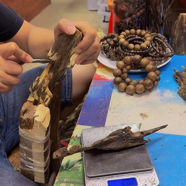 沉香碎屑沉香三*绿棋20克