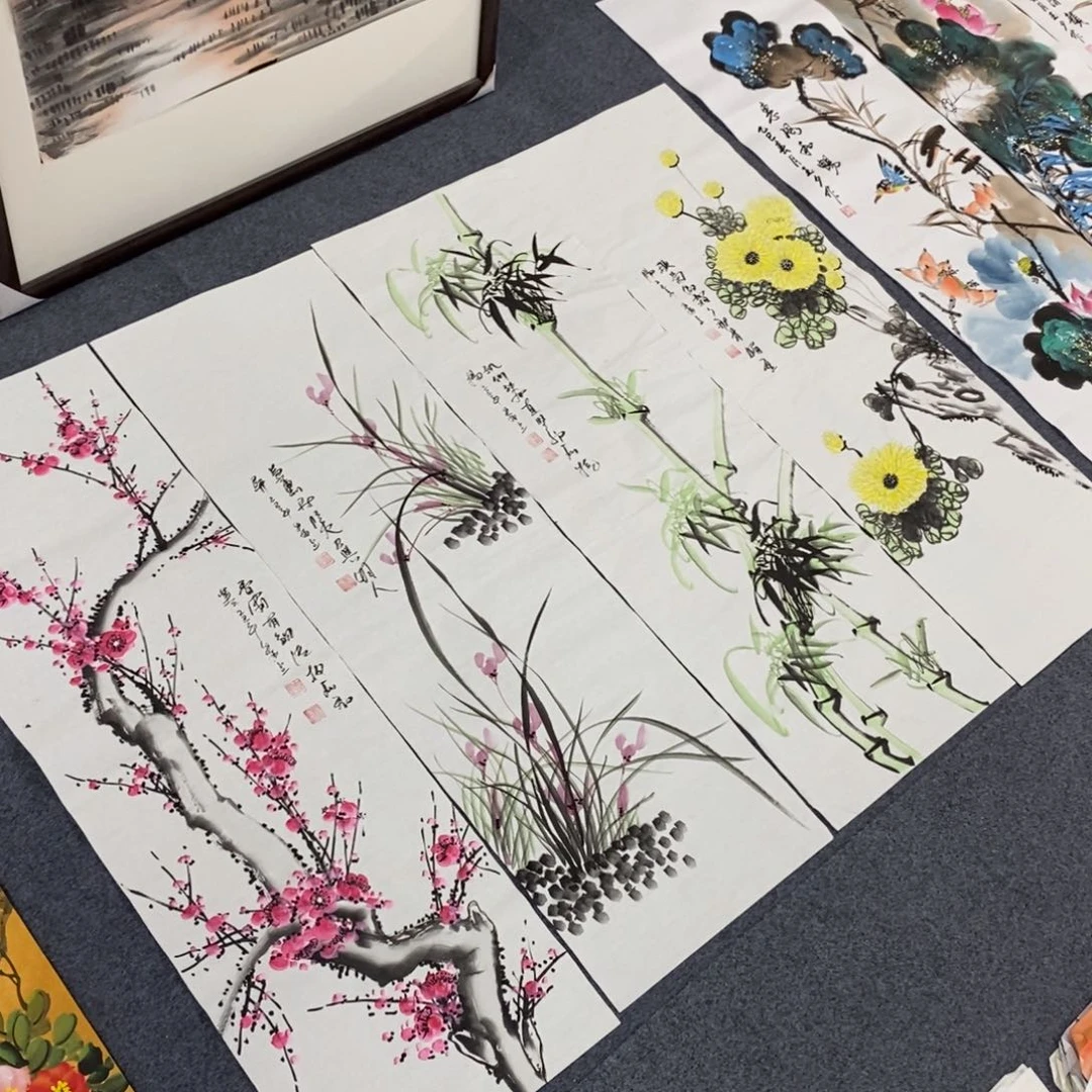 国画尺寸110✖️35一套四张手绘条屏