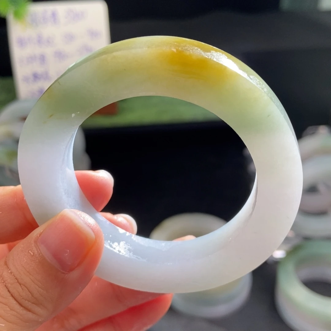 未镶嵌手镯定制翡翠
