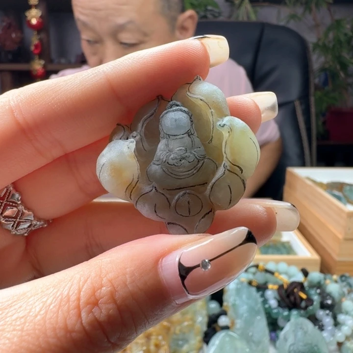 品***术定制翡翠未镶嵌宝宝佛
