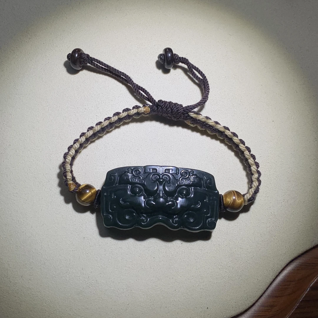 和田玉复古手牌 兽面