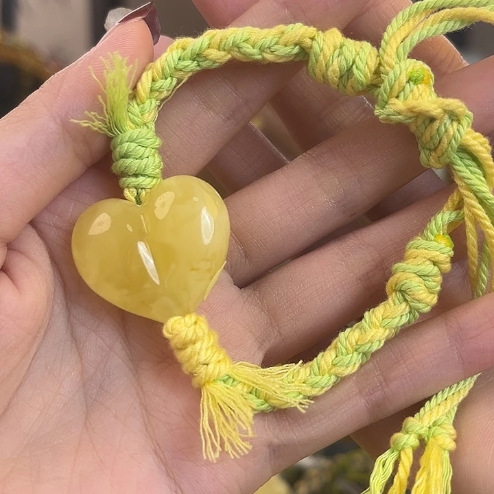 裸石琥珀未镶嵌爱心手绳