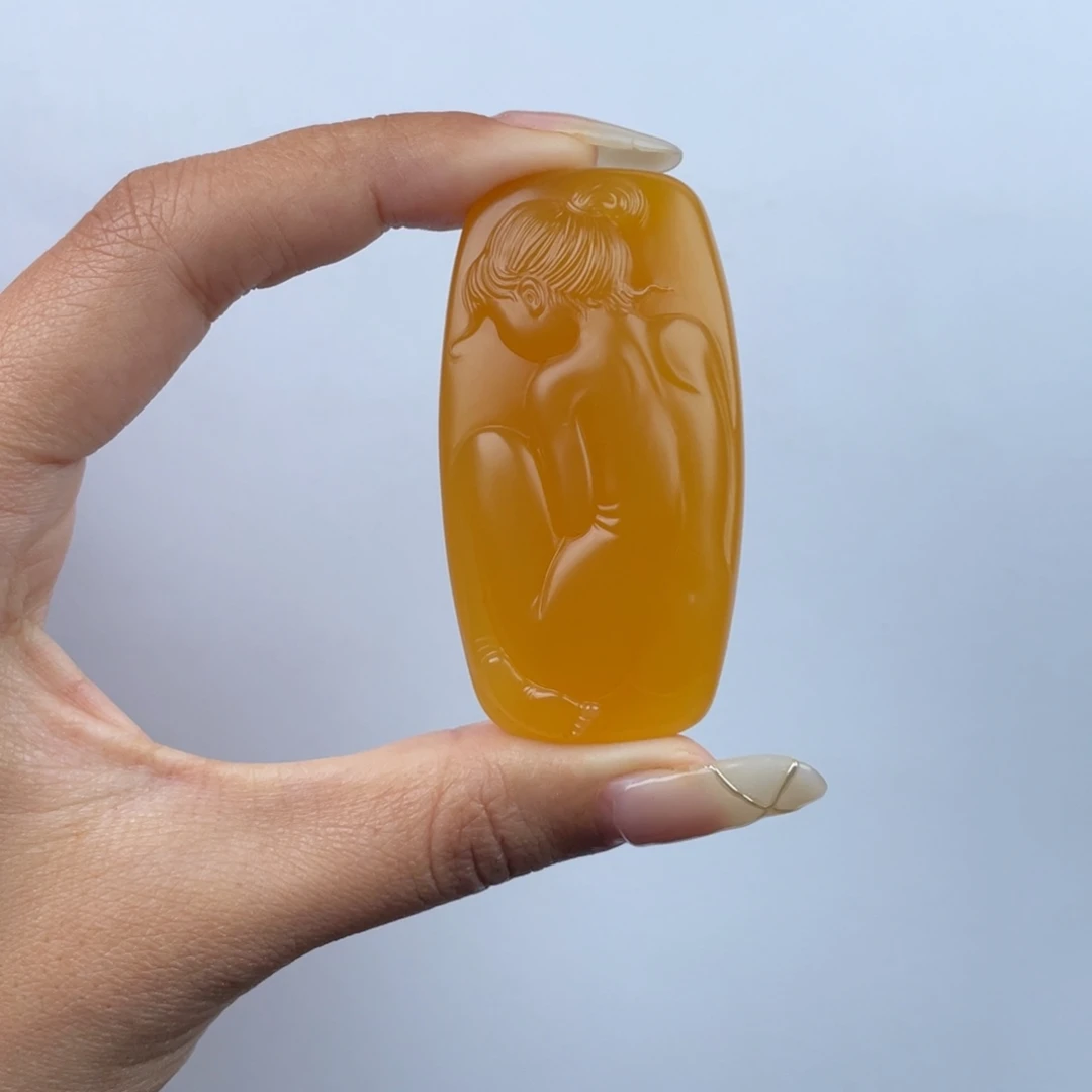 石英质玉颈饰未镶嵌七*