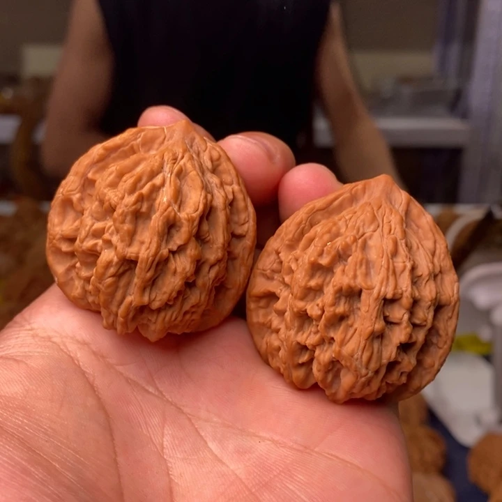 文玩核桃吊坠文玩核桃虎头40-