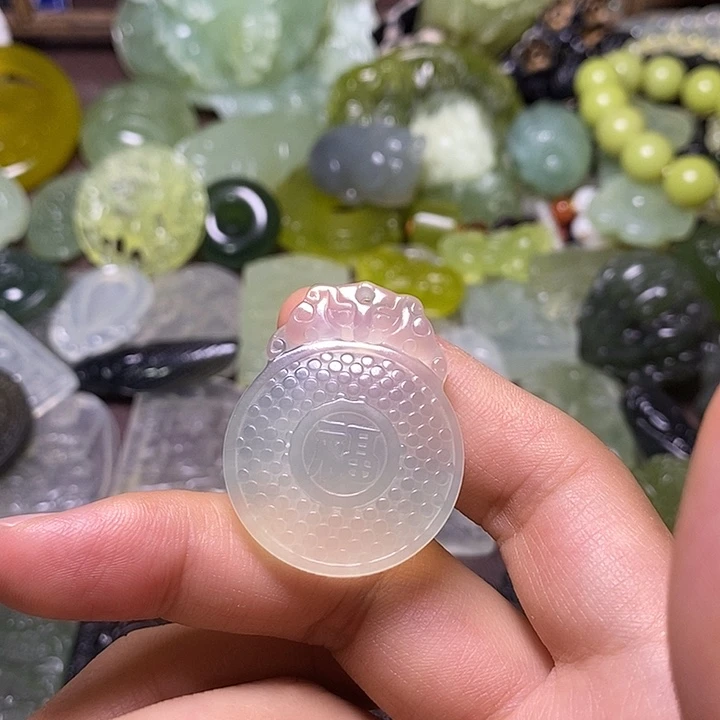 岫玉未镶嵌岫玉挂件