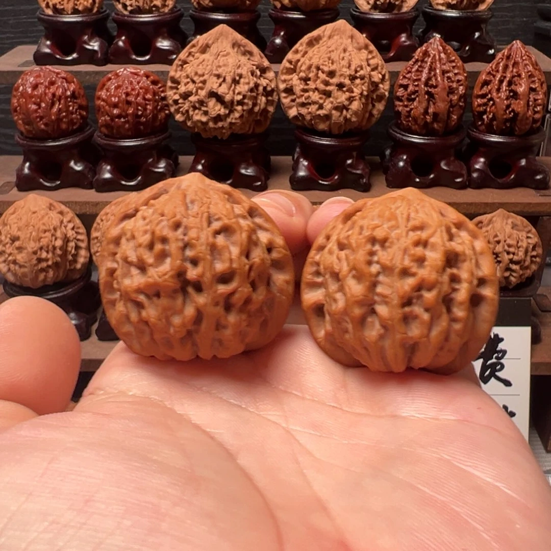 文玩核桃把件39金牛