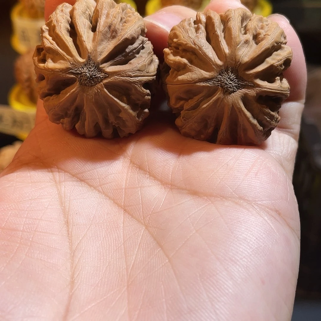 文玩核桃吊坠四方印