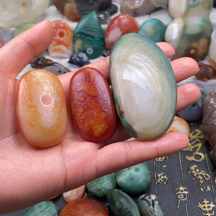 玛瑙/玉髓颈饰未镶嵌