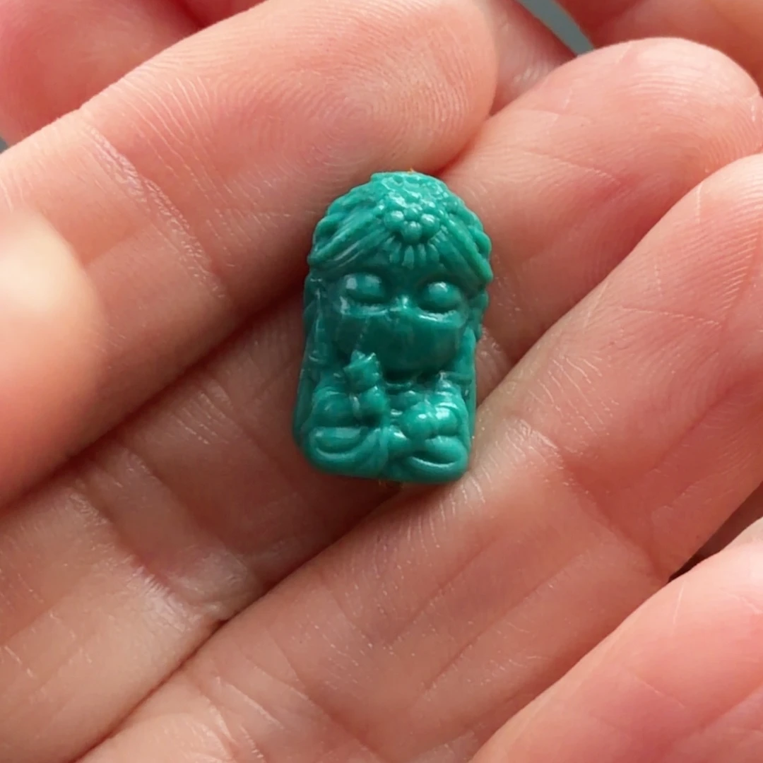 绿松石未镶嵌颈饰