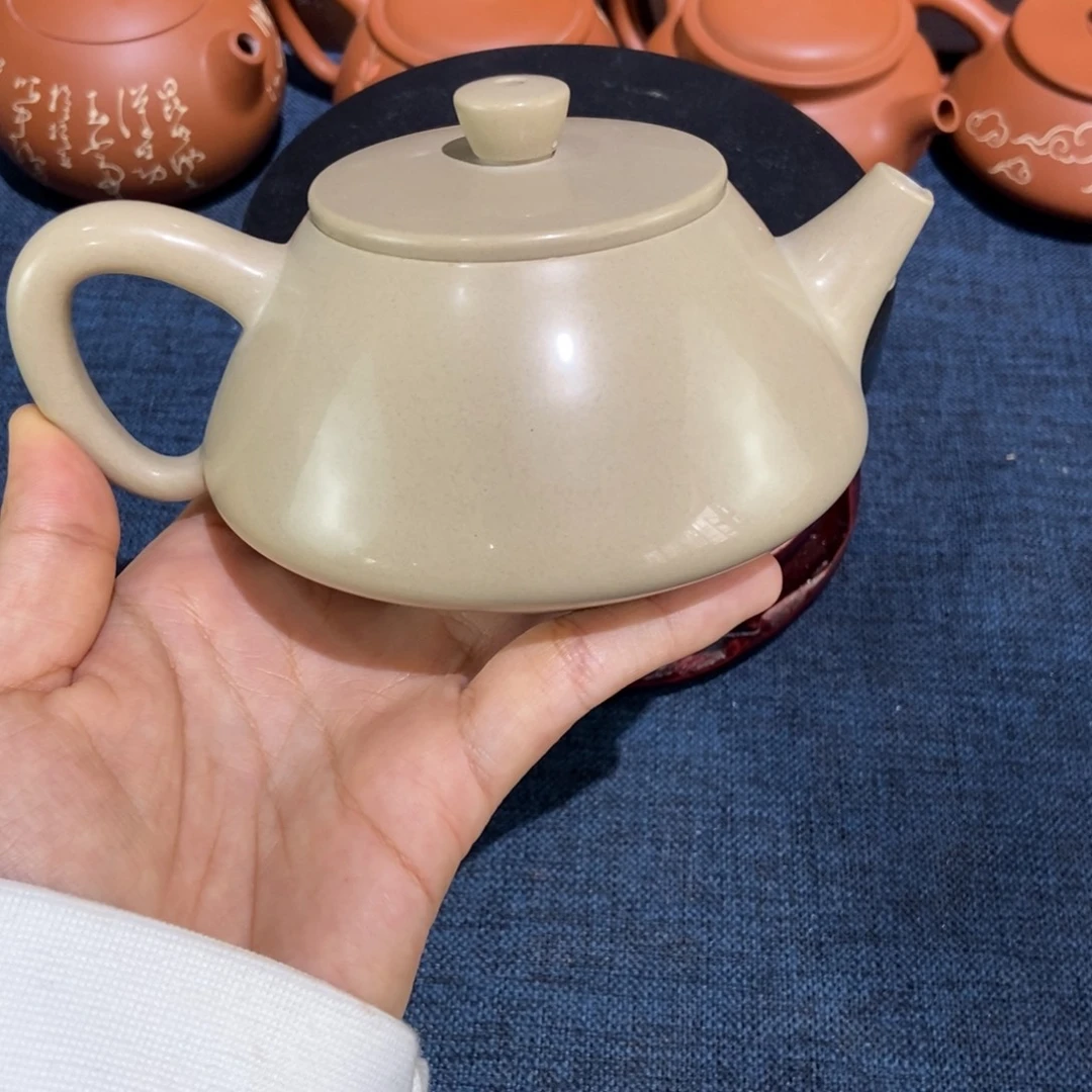 10建水紫陶白泥水亮壶240c