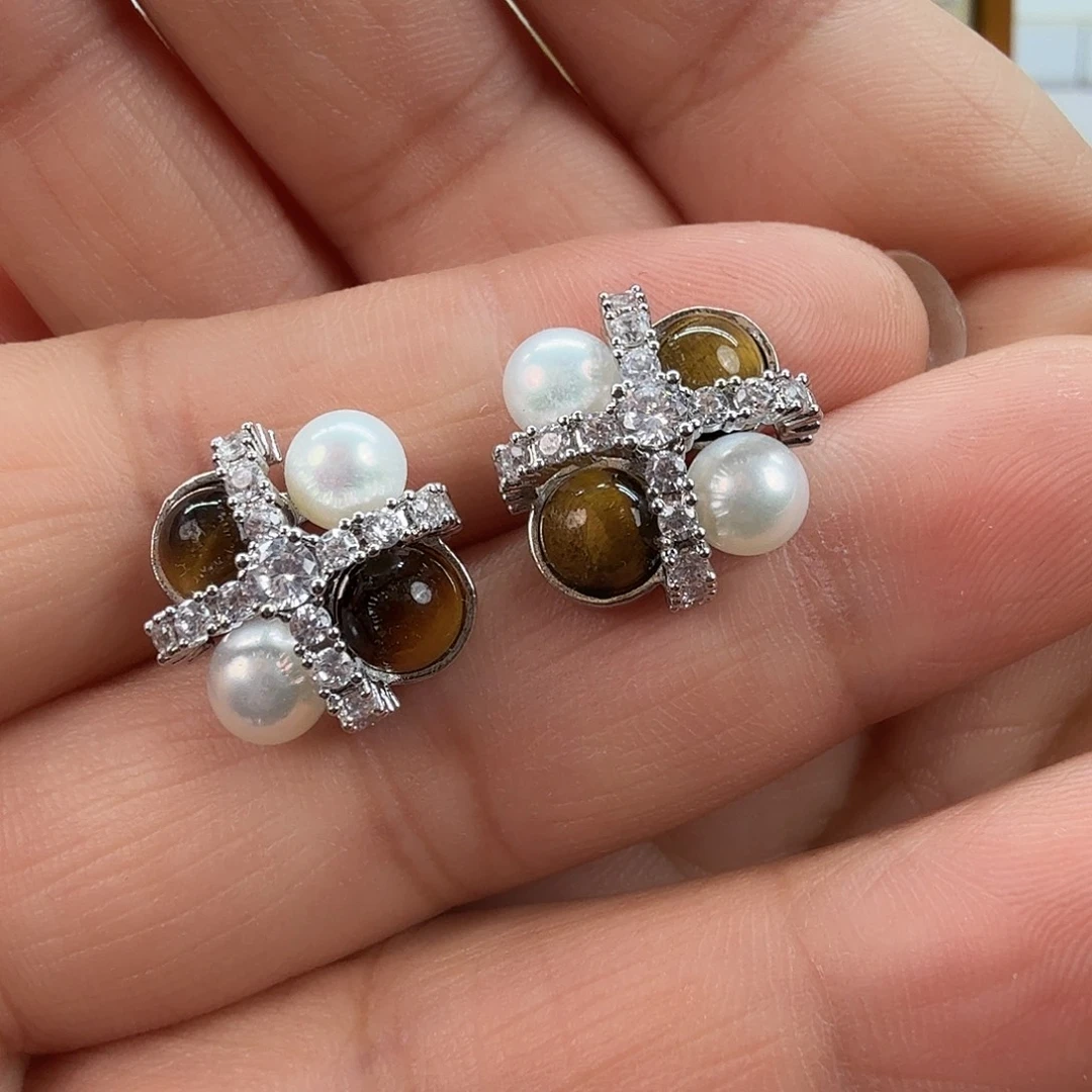 淡水珍珠耳饰未镶嵌