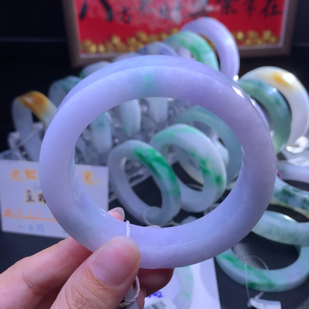 定制翡翠未镶嵌翡翠手镯1