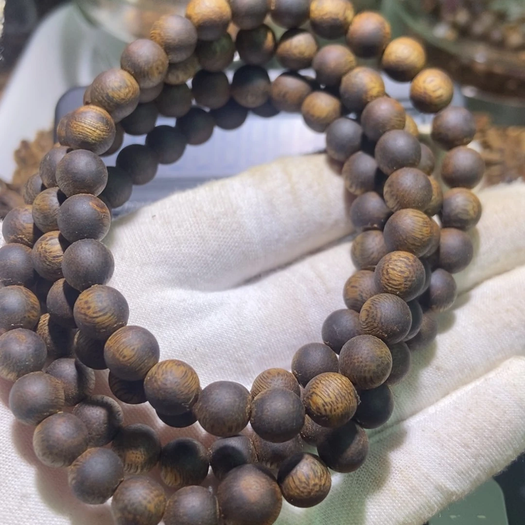 大***生手串沉香0.8多圈奇楠沉香