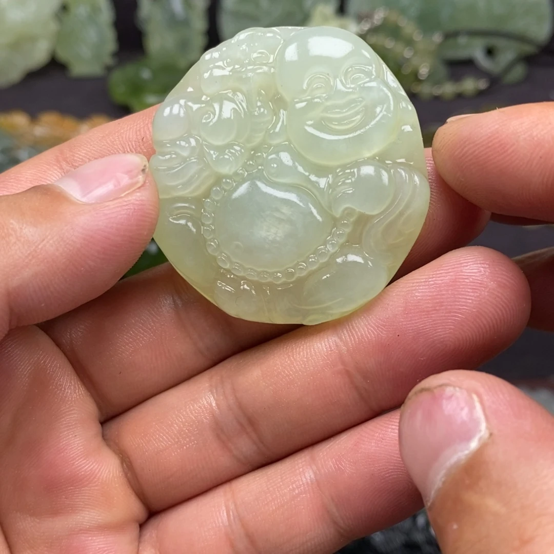 未镶嵌蛇纹石玉颈饰