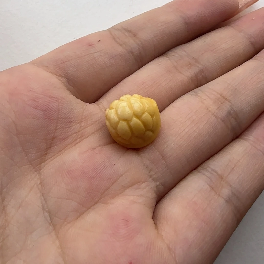 鄭***雞石英质玉配饰未镶嵌