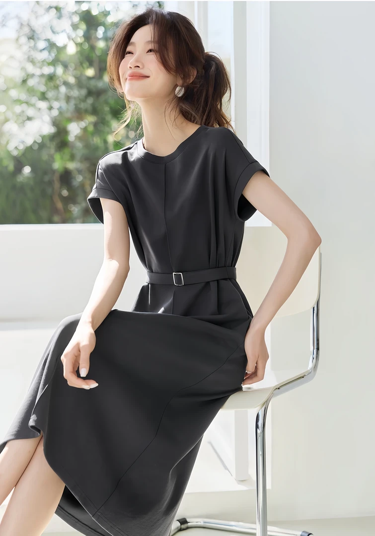 法式慵懒慢调休闲宽松量感T恤后开叉连衣裙2025夏季新款长裙显瘦