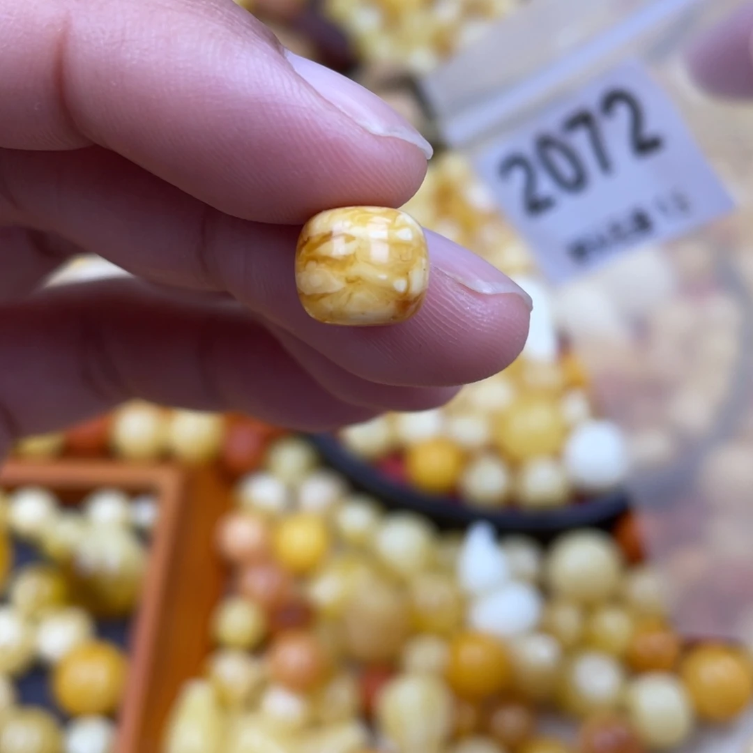 未镶嵌蜜蜡珠宝奇石沙眼10