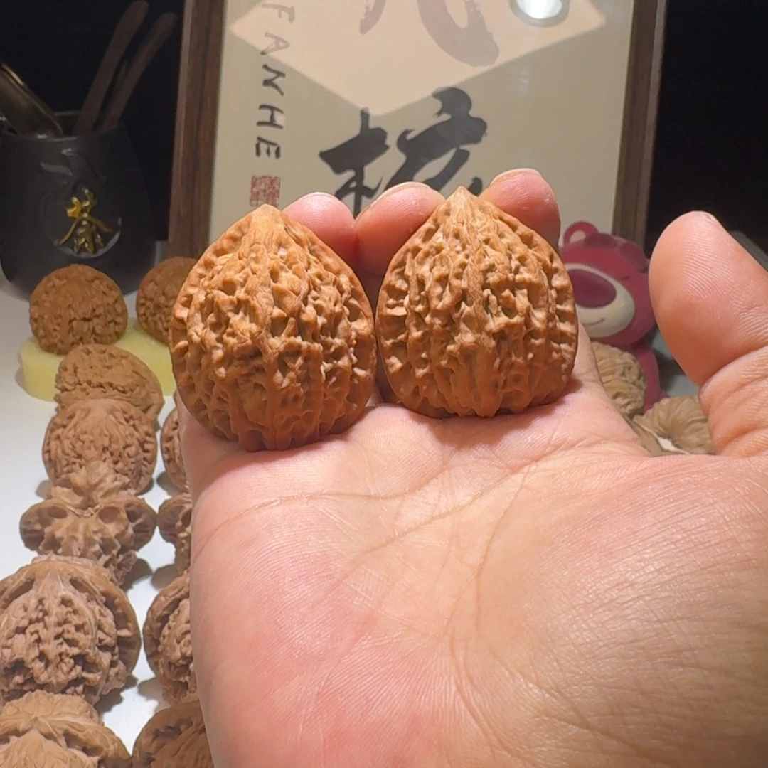 吊坠文玩核桃38尺寸金牛（仙台公子帽）