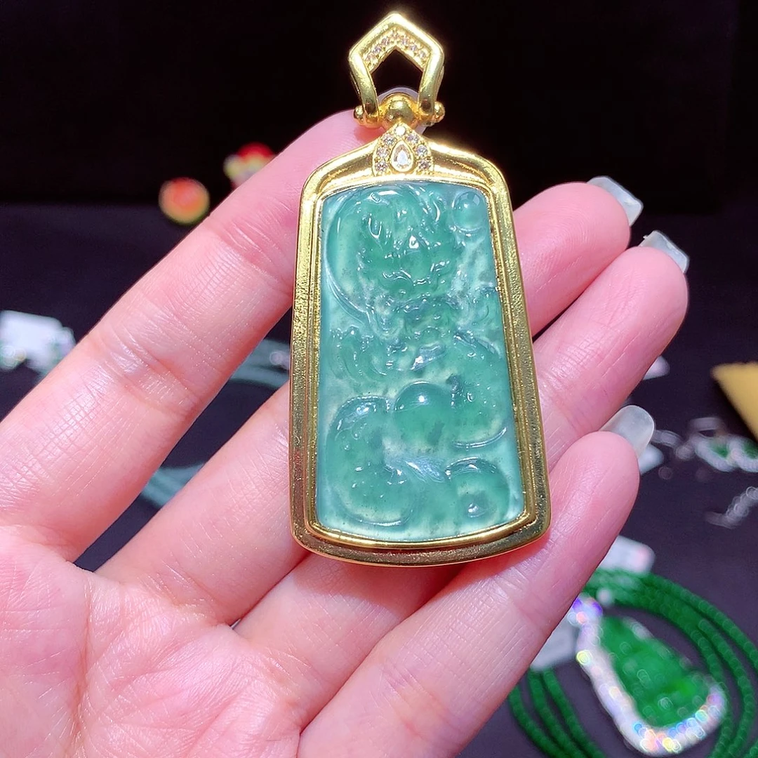 【闪购商品】翡翠吊坠(不含链)未镶嵌